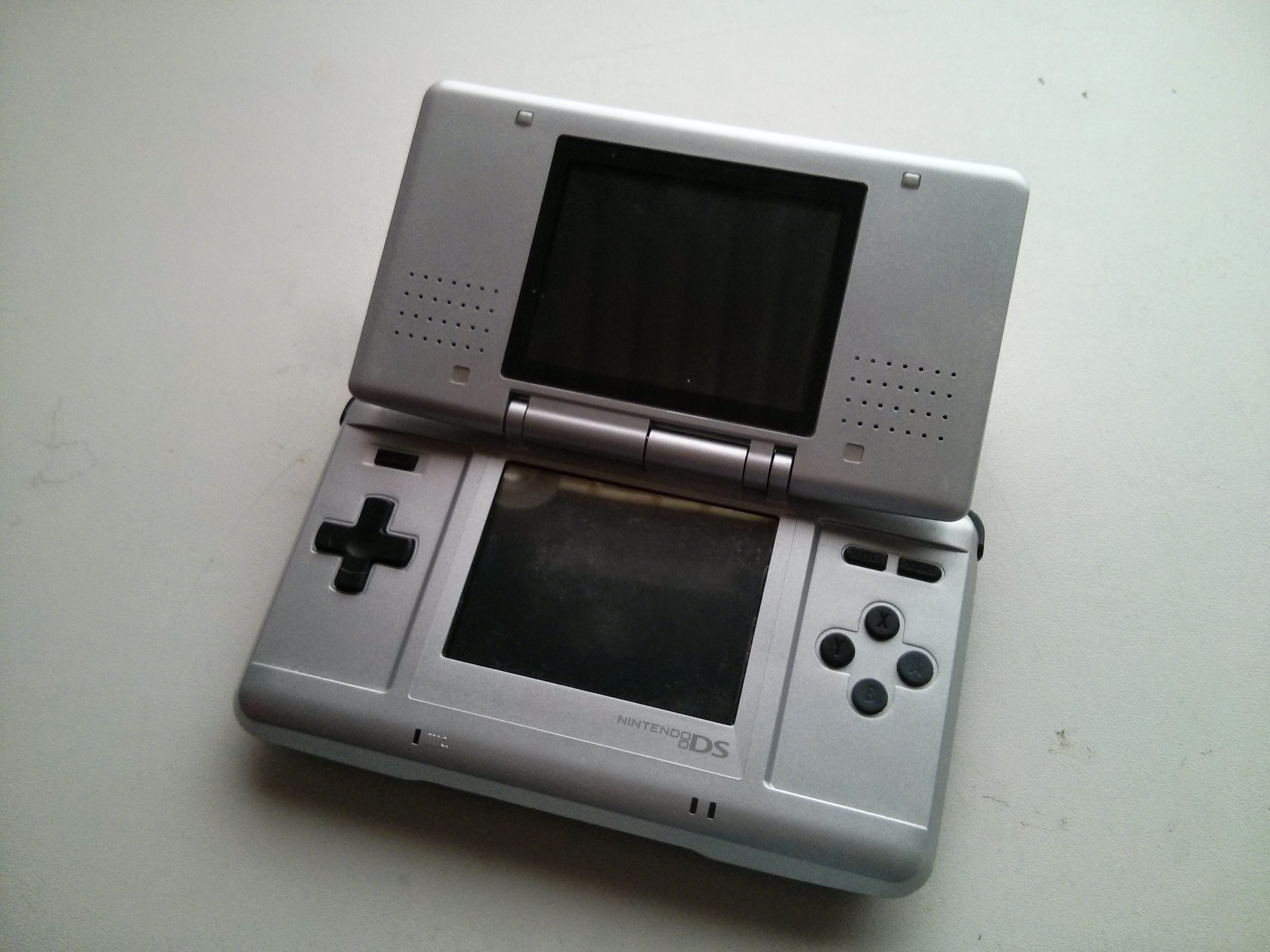 can a ds lite play gameboy games